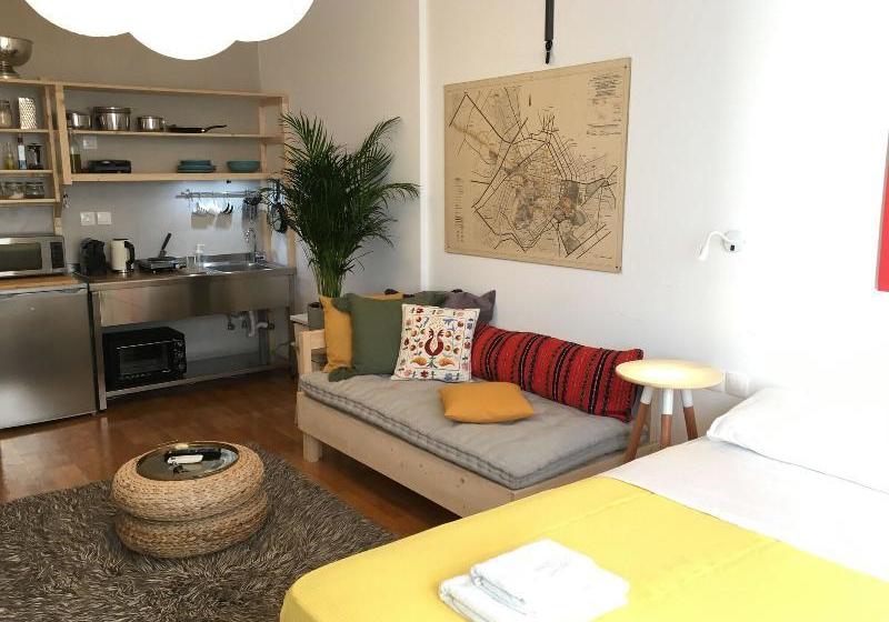 Bed and Breakfast 10 Petraki