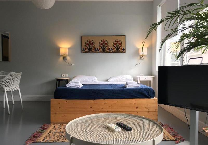 Bed and Breakfast 10 Petraki