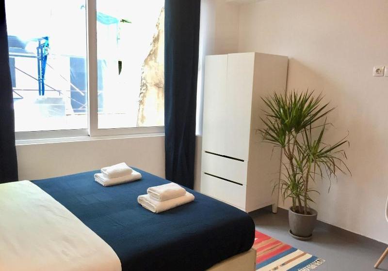 Bed and Breakfast 10 Petraki