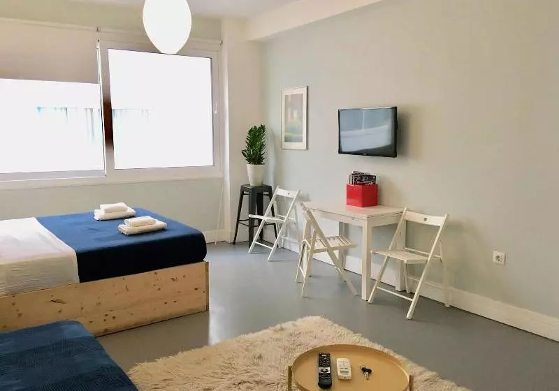 ベッドアンドブレックファースト 10 Petraki