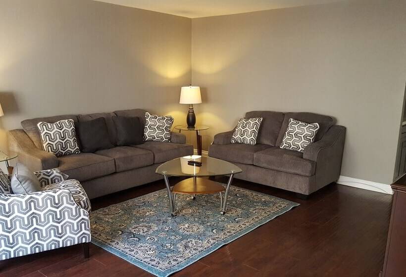 Fully Renovated 1 Min. To Melrose Ave