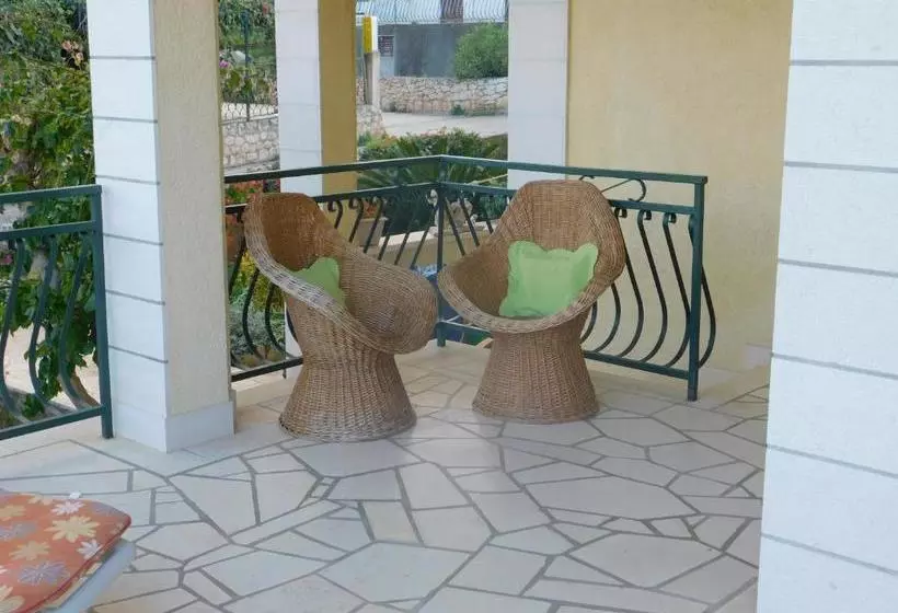 Apartmani More