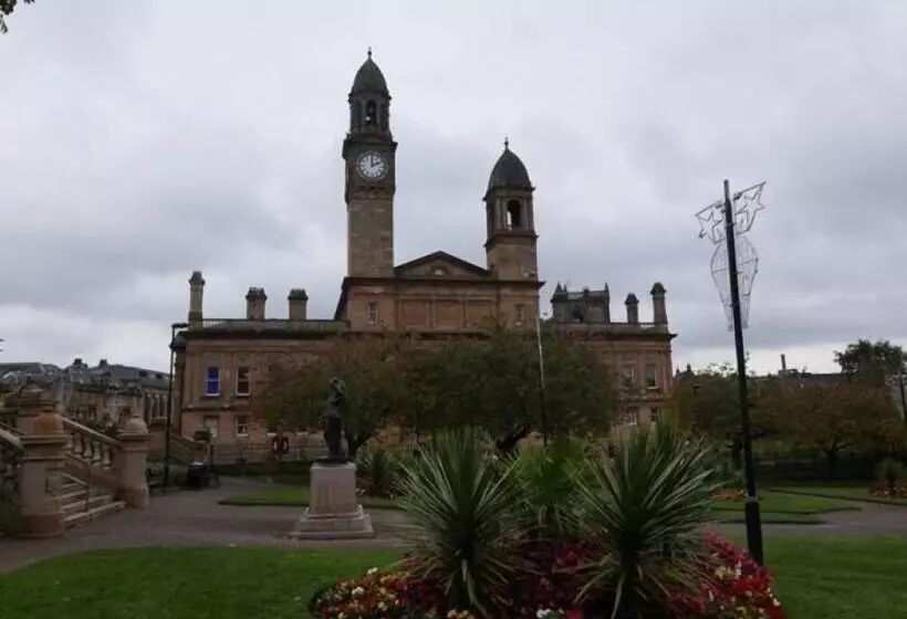 پانسیون Homestay Oakridge Crescent