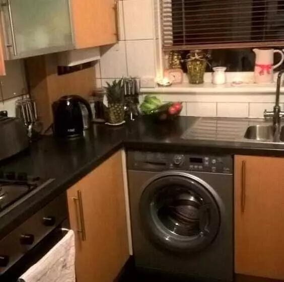 پانسیون Homestay Oakridge Crescent