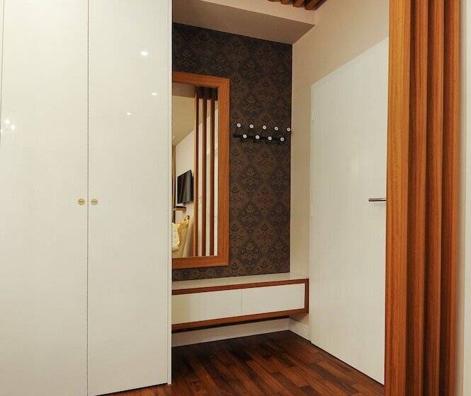 پانسیون Silver & Gold Luxury Rooms