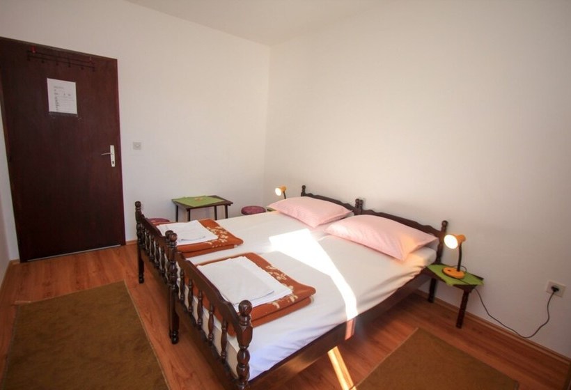 بنسيون Villa Zamak