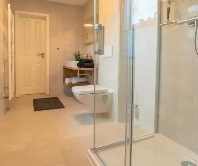 Majatalo Zur Quelle   Ferien Apartment Haus