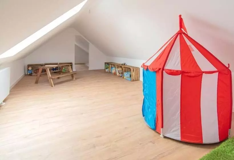 Majatalo Zur Quelle   Ferien Apartment Haus