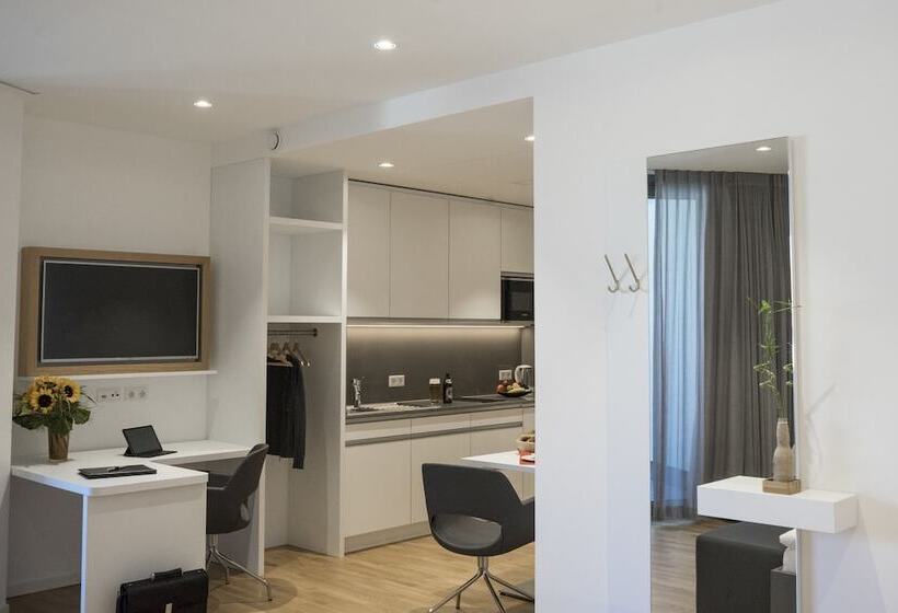 Seven Hotel + Boardinghouse