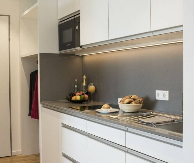 Seven Hotel + Boardinghouse