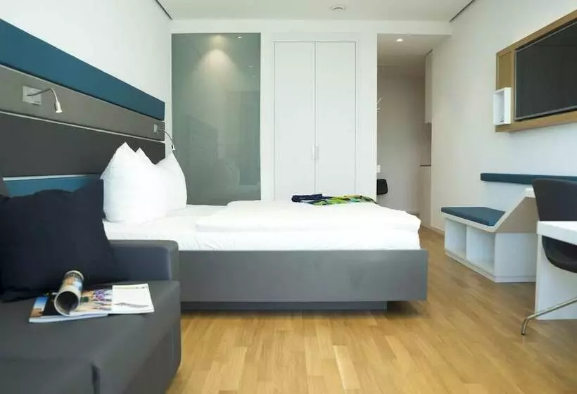 Seven Hotel + Boardinghouse