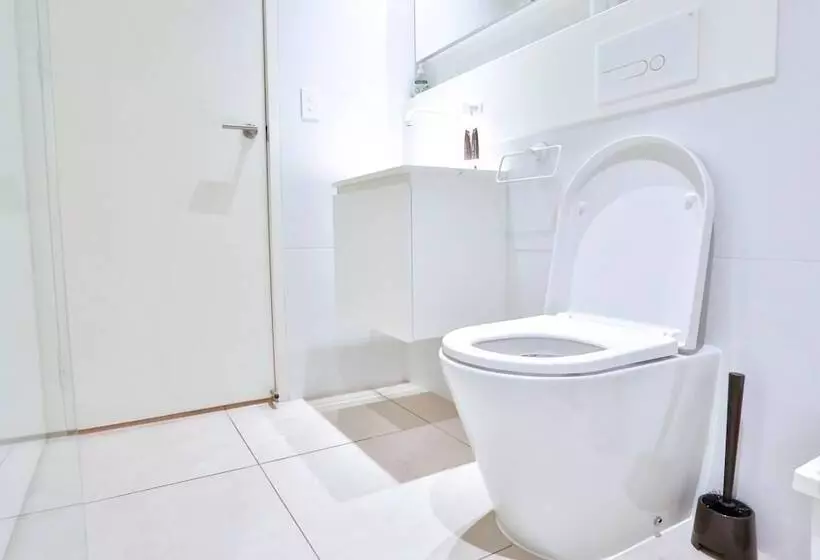 South Yarra Claremont Apartment