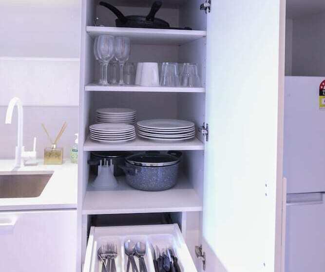 South Yarra Claremont Apartment