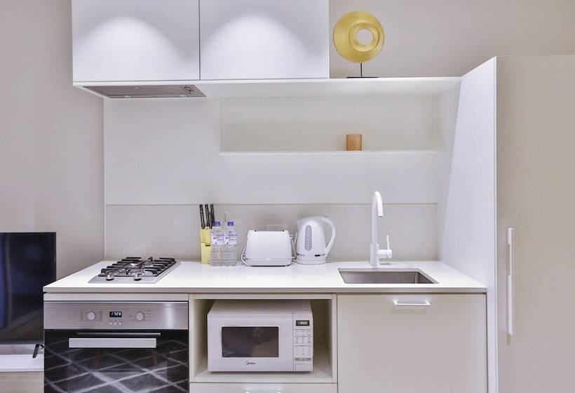 South Yarra Claremont Apartment