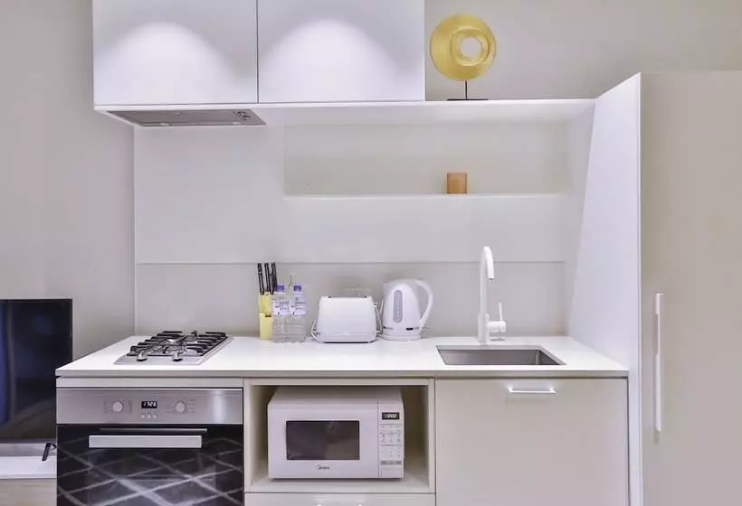 South Yarra Claremont Apartment