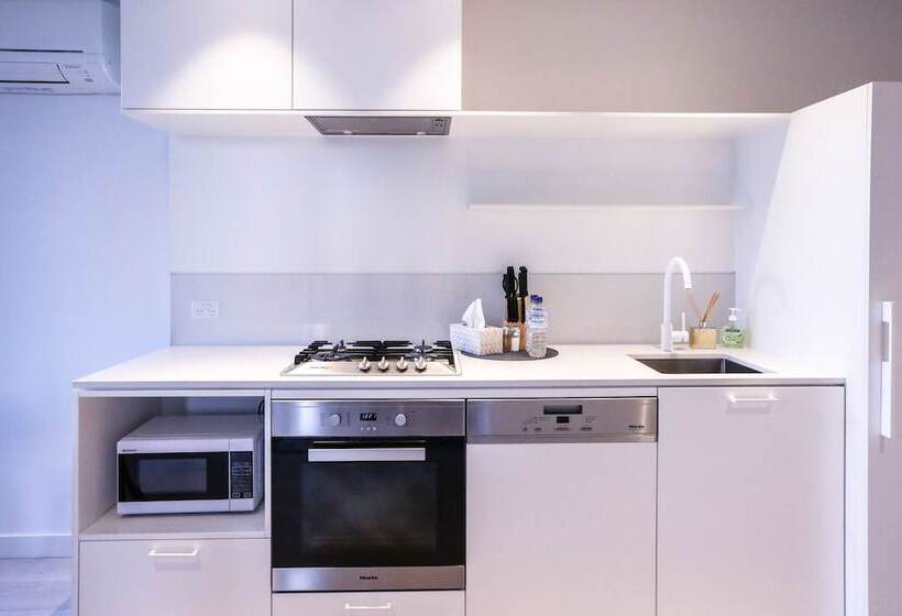 South Yarra Claremont Apartment