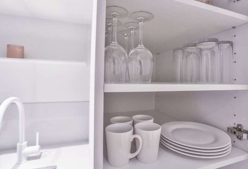 South Yarra Claremont Apartment