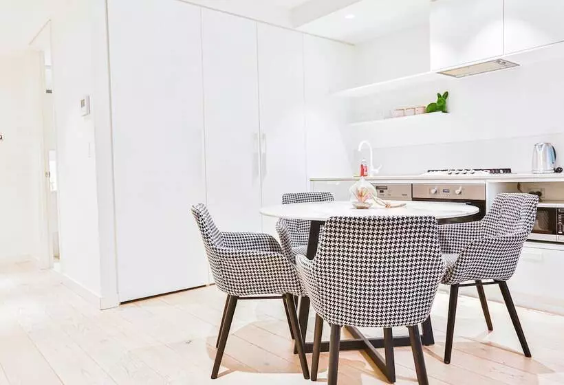 South Yarra Claremont Apartment