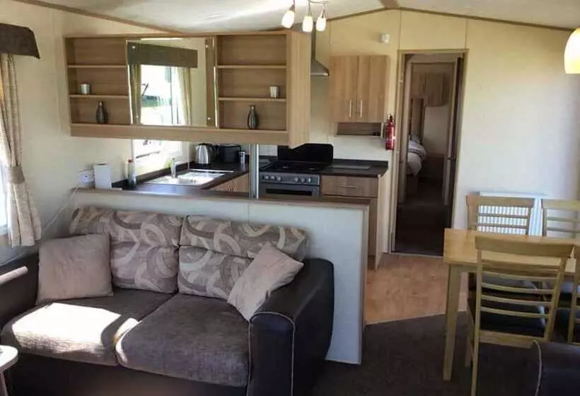 Caravan   Sleeps 6   Sea Views   Dog Friendly