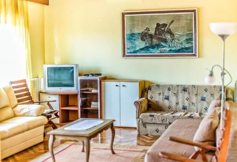 Apartment Belušić