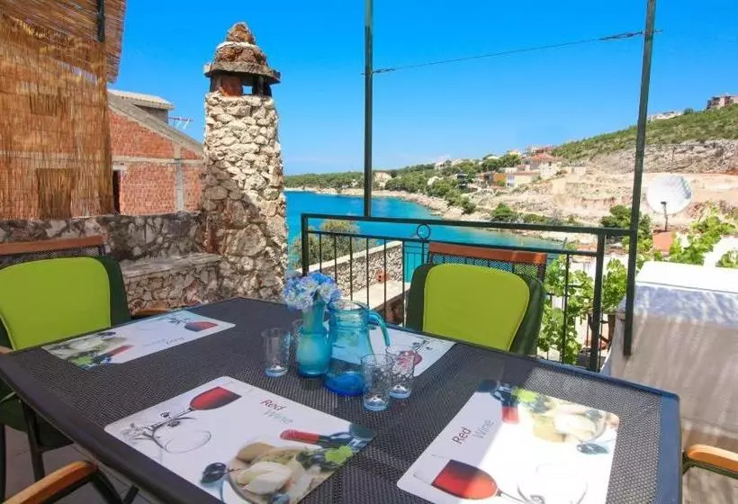 Apartments Roko With Sea View 1273