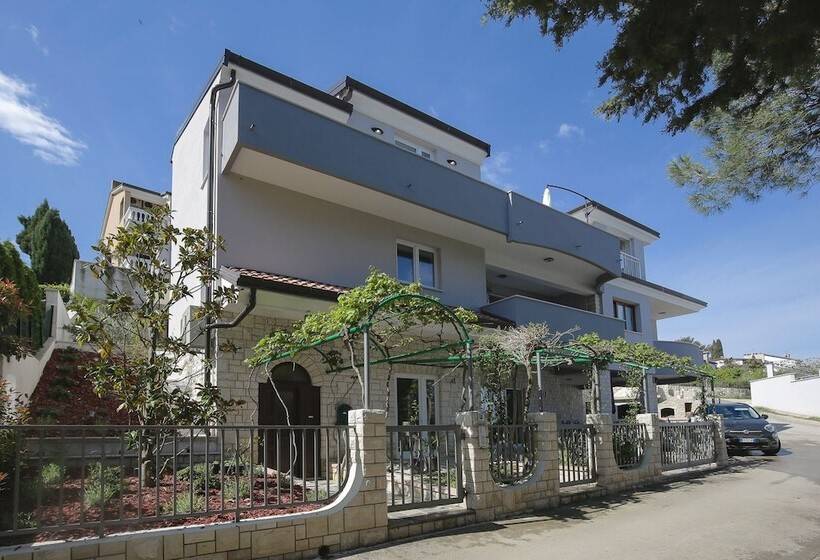 Apartments Villa Sofia