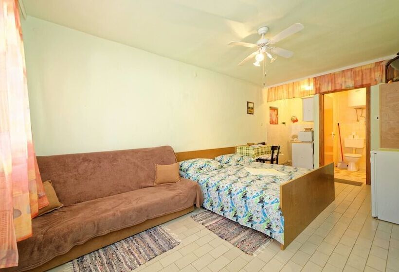 App And Rooms Marojevic