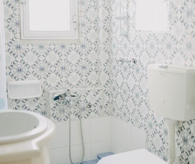 Best House Piraeus Heart