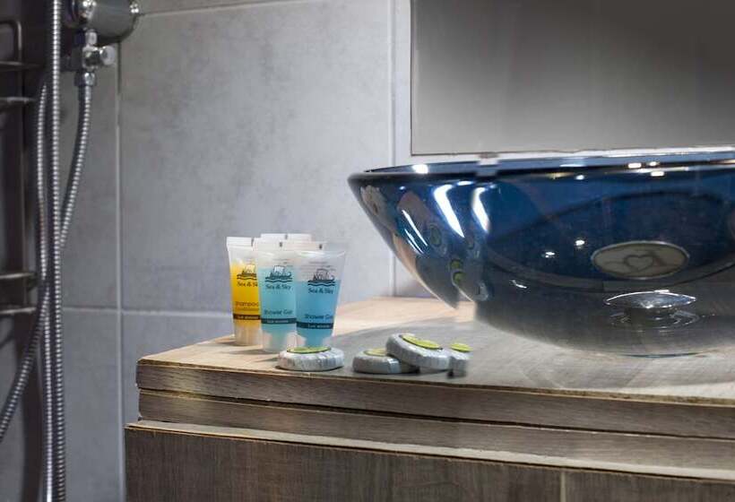 Chalandri A Newly Renovated Studio