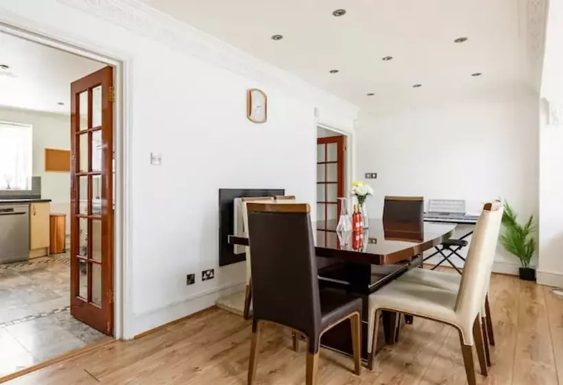 Deluxe White Villa