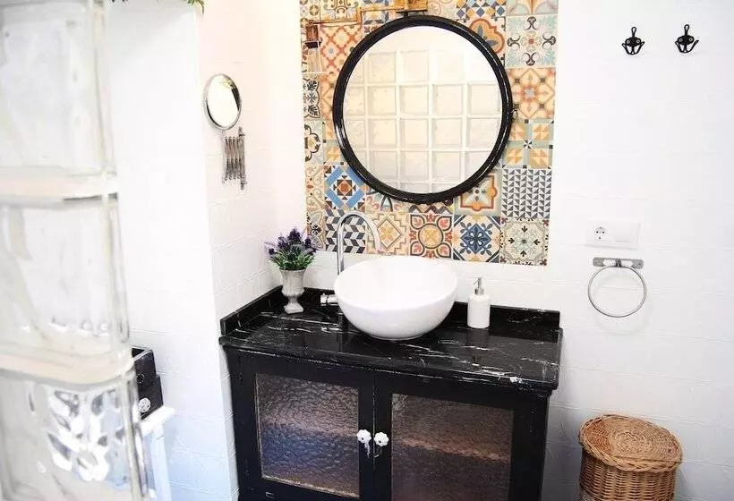 El Patio Del Limonero