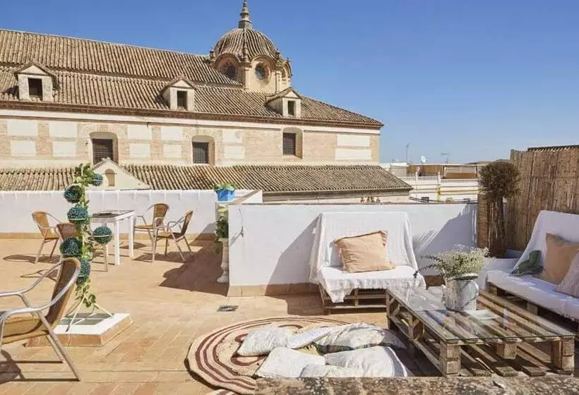 El Patio Del Limonero