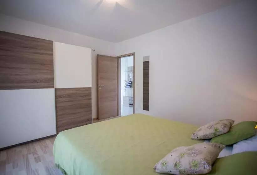 Enelani Apartments