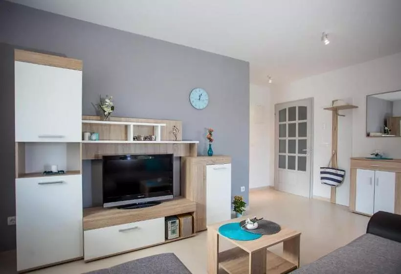 Enelani Apartments