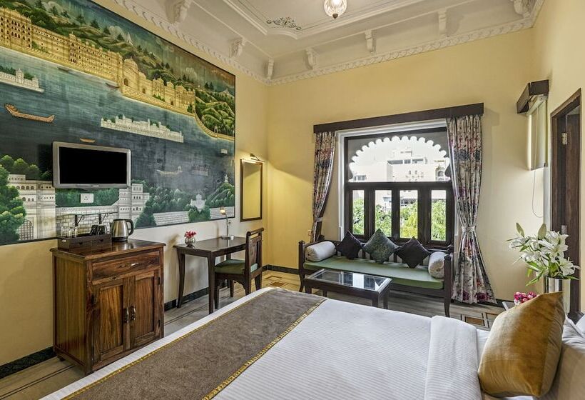 ホテル Sterling Jaisinghgarh Udaipur