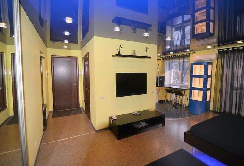 Apartments Megapolis On Koltsovskaya 30a