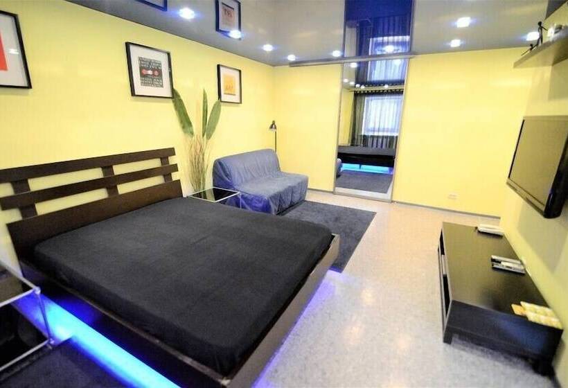 Apartments Megapolis On Koltsovskaya 30a