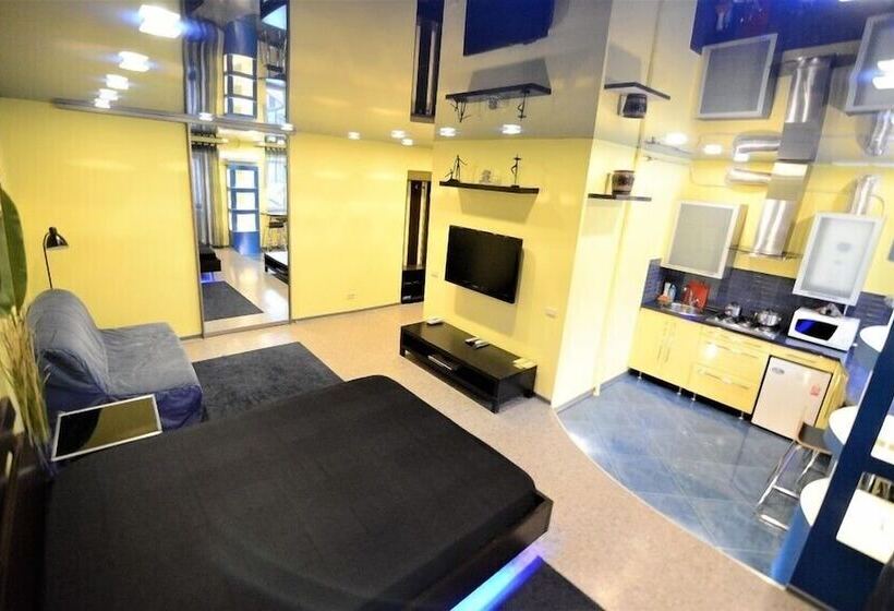 Apartments Megapolis On Koltsovskaya 30a