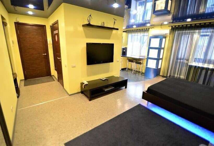 Apartments Megapolis On Koltsovskaya 30a