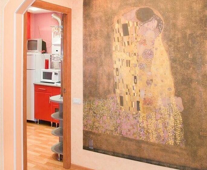 Apartments Megapolis On Koltsovskaya 30a