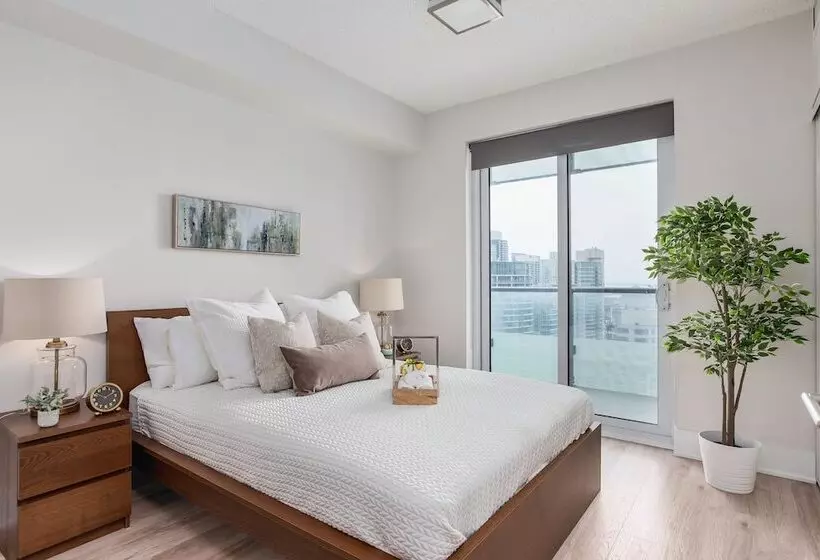 Applewood Suites   Cn Tower & Convention