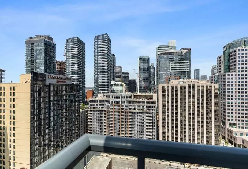Applewood Suites   Cn Tower & Convention