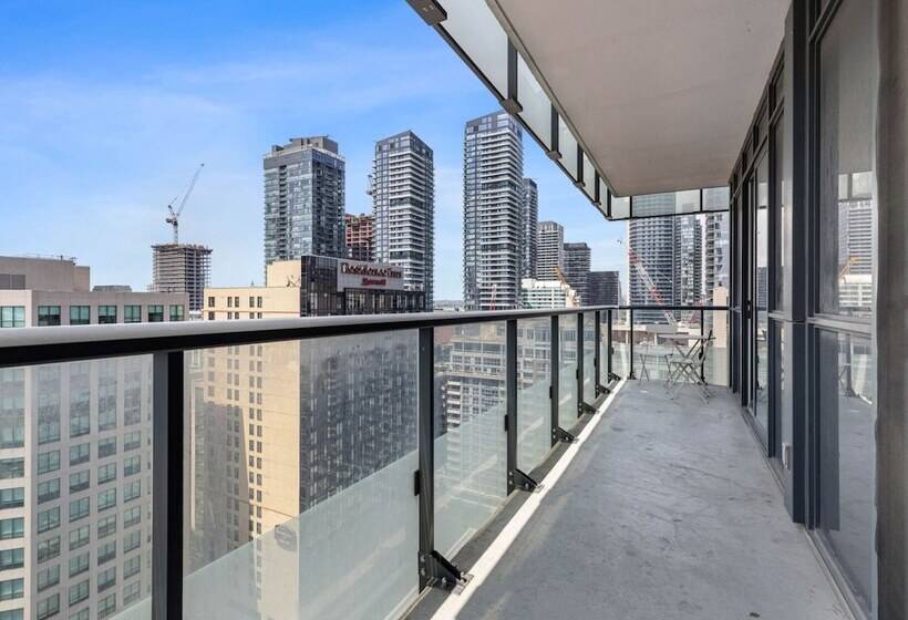 Applewood Suites Cn Tower & Convention