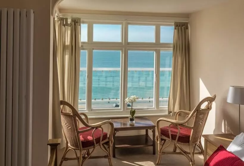 Beachside Apartment On The Beach