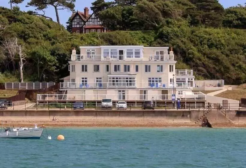 Beachside Apartment On The Beach