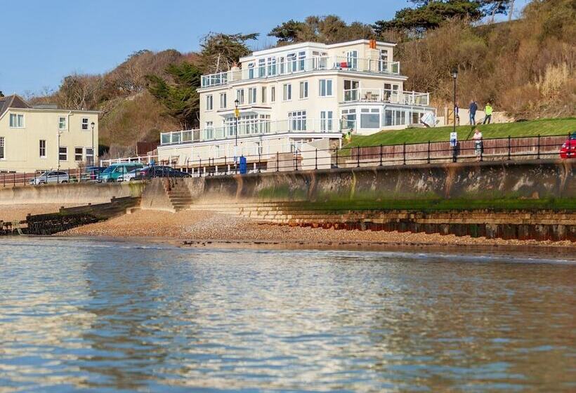 Beachside Apartment On The Beach