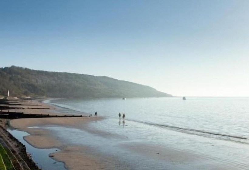 Beachside Apartment On The Beach