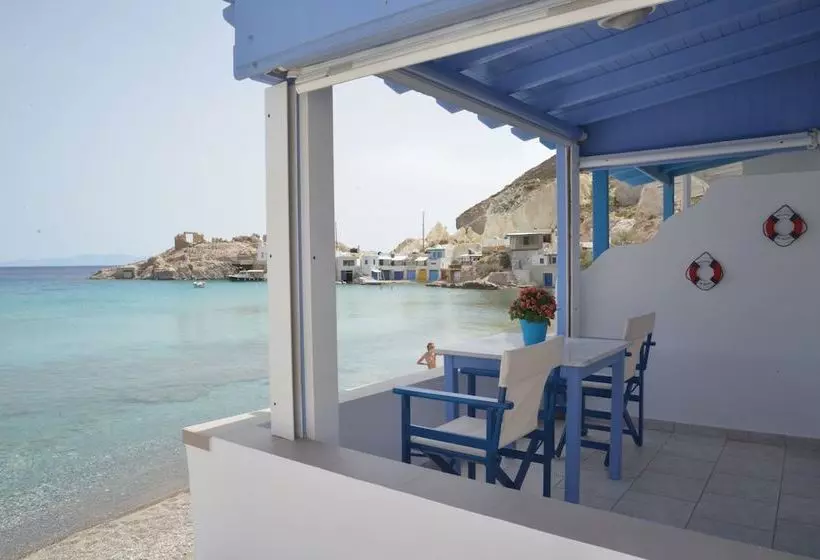 Erginas Boat House