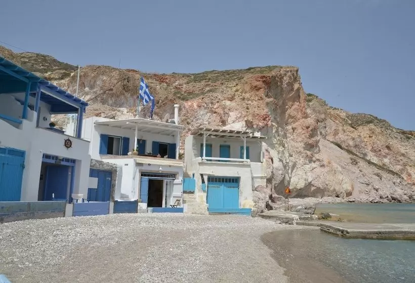 Erginas Boat House