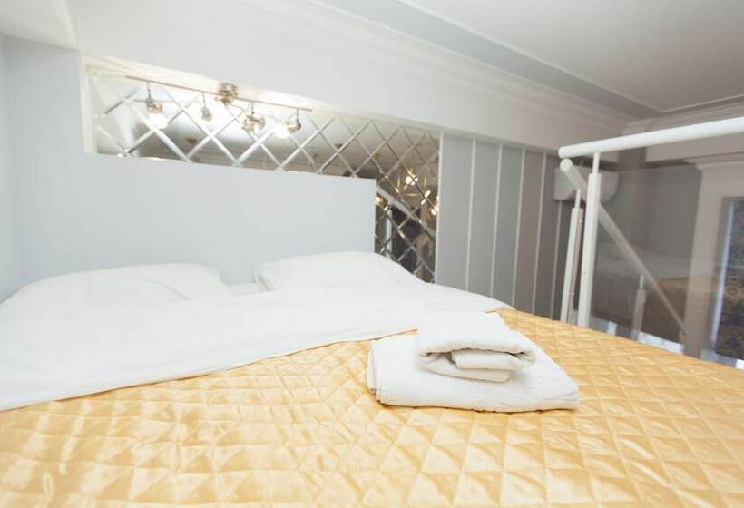 Kvart Apartment Dobryninskaya With Sauna